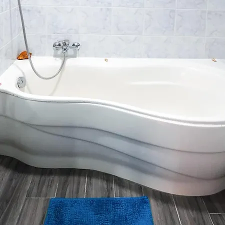 The Pearl Of Έστεργκομ